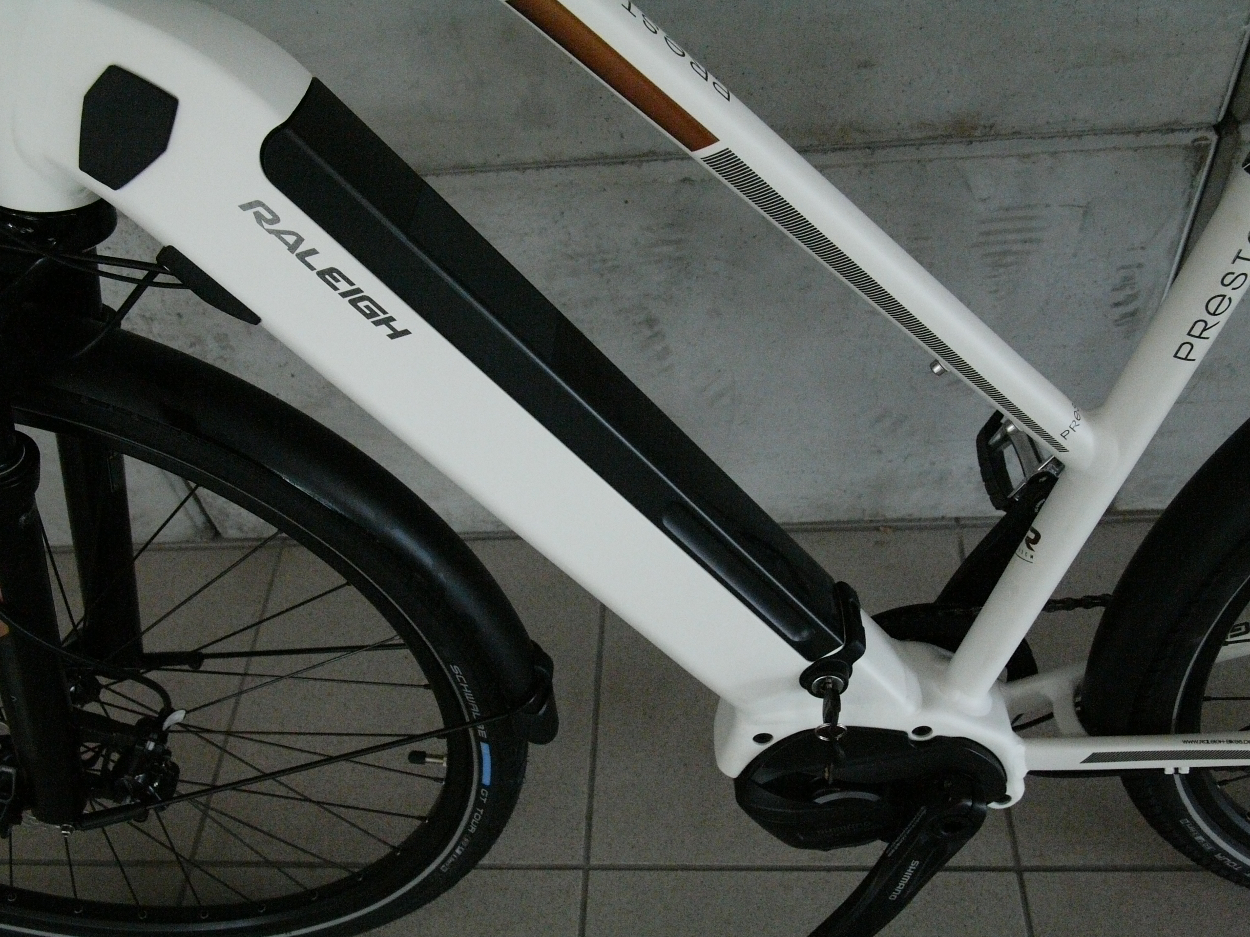 E-Trecking Bike Raleigh Shimano Steps 7000