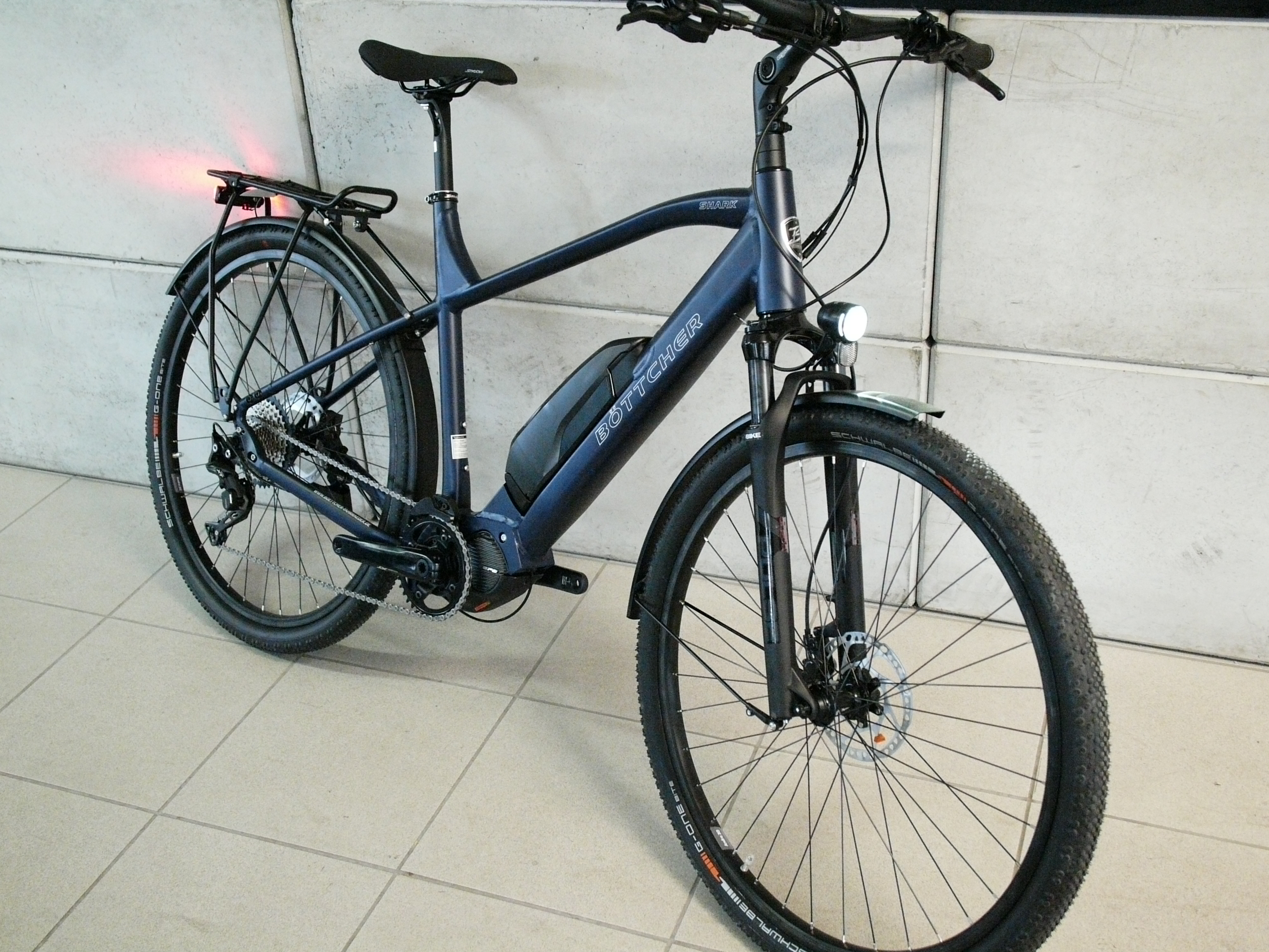 E-Trecking Bike Shimano EP8 2022 85 Nm 250W Akku 630WH Shimano X