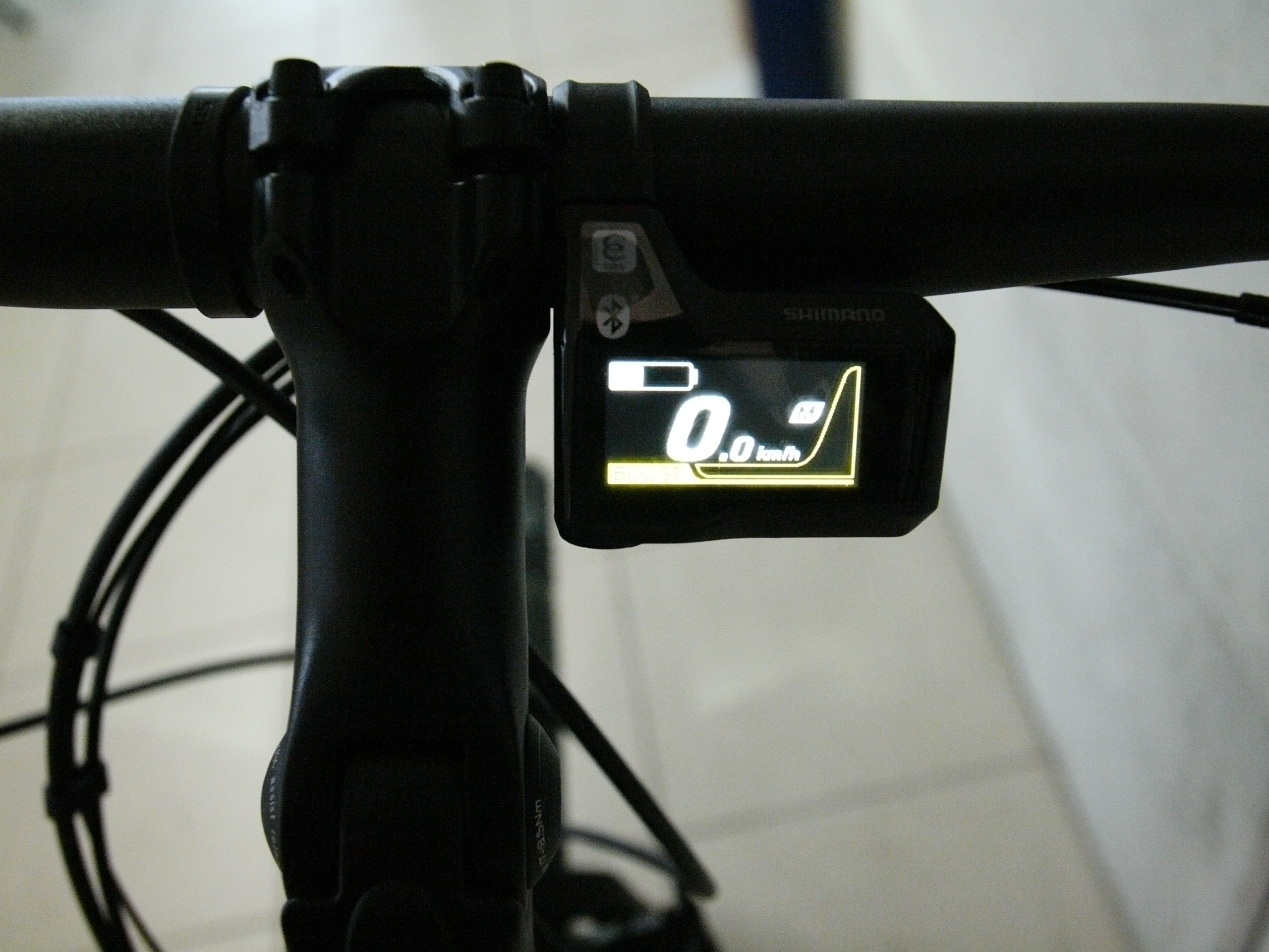 E-Trecking Bike Shimano EP8 2022 85 Nm 250W Akku 630WH Shimano X